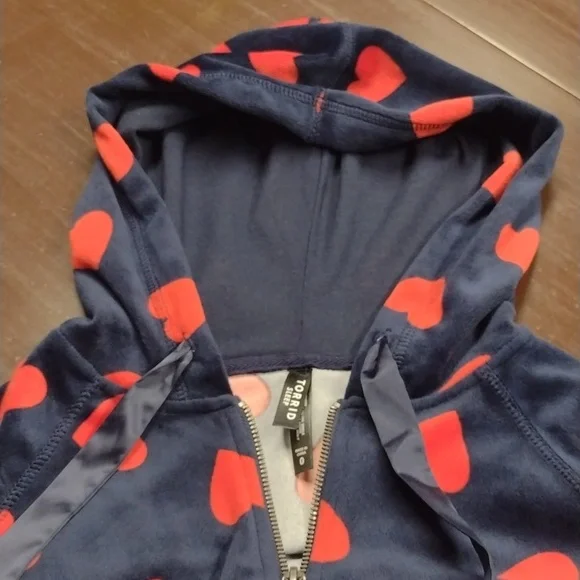 Torrid Red and Blue Hoodie Intimates Sleepwear, Size 0 (12/L) - Picture 11 of 11